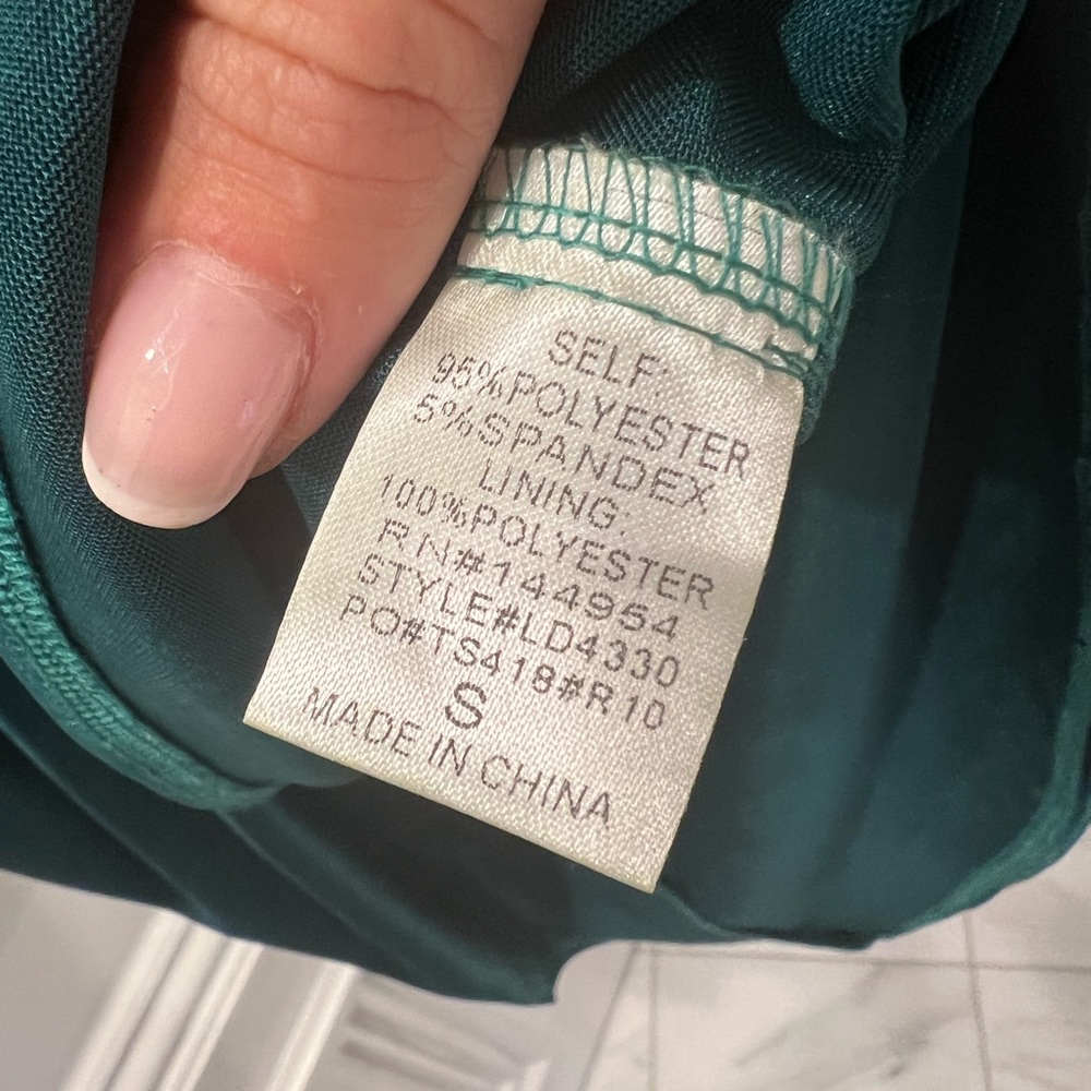 Emerald green twist front dress - new with tags - small - Picture 5 of 5